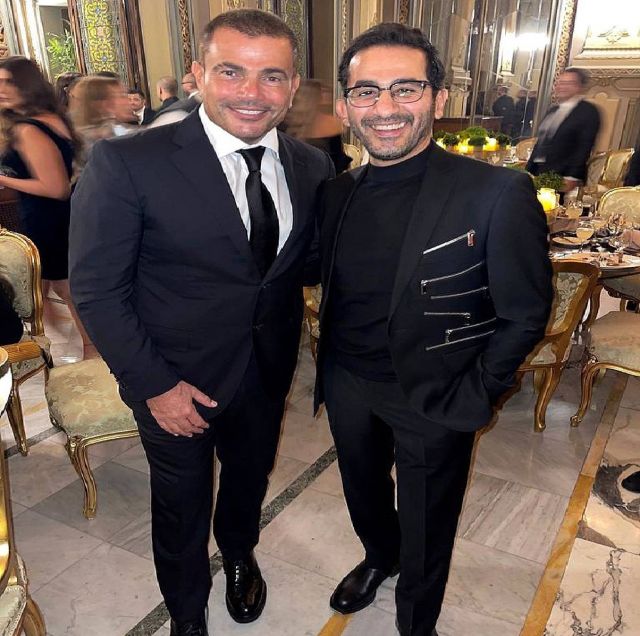 بالفيديو - عمرو دياب يرقص مع أحمد حلمي على أنغام أغنية 