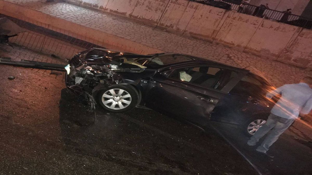 نجاة نجم مصري وأسرته من الموت في حادث سير