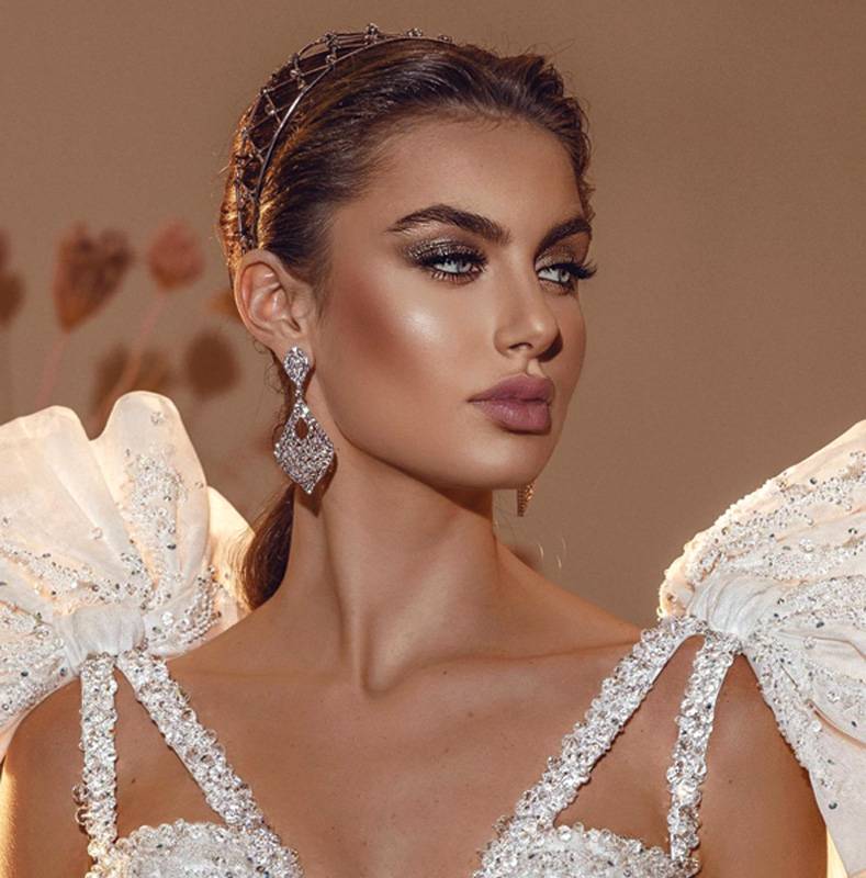 تسريحات العرائس بتوقيع وسيم مرقص لدى Pace e Luce