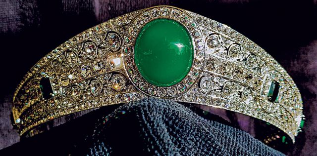 تاج  Greville Emerald Koskoshnik