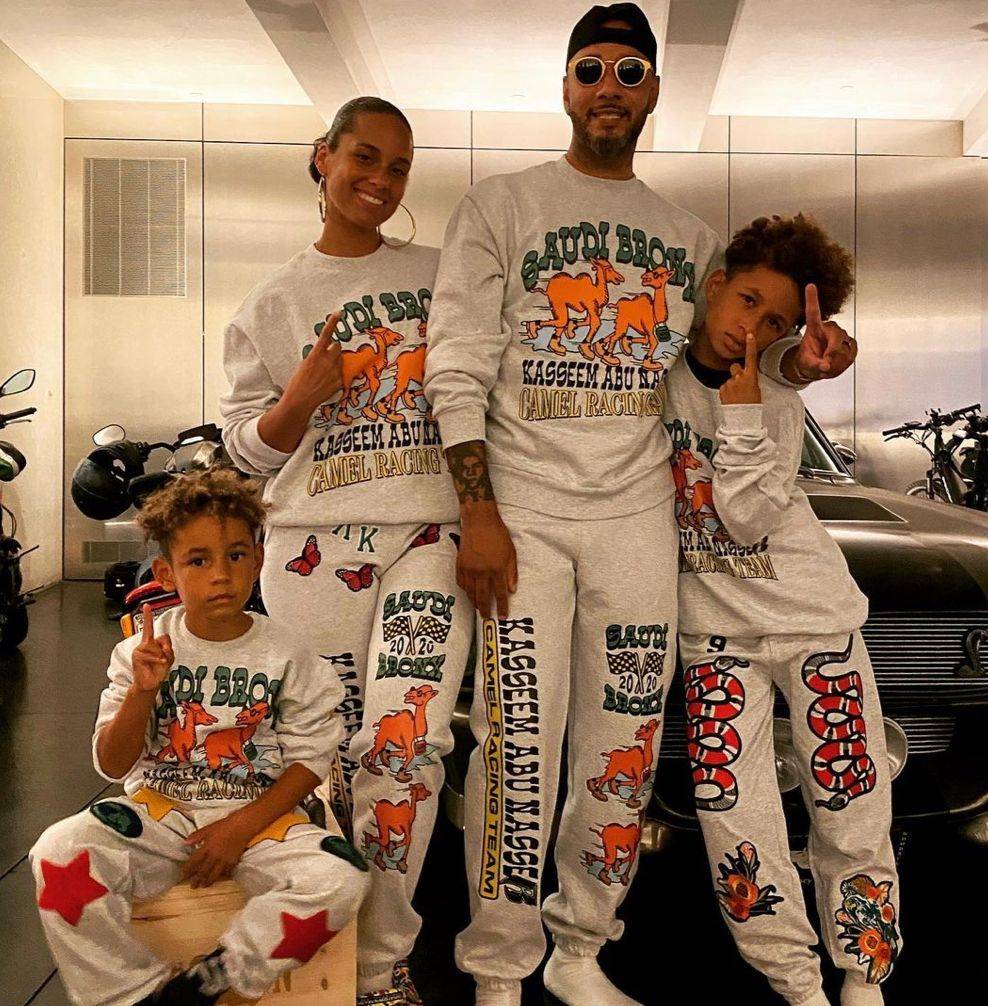 مشاركة مغني الراب قاسم أبو ناصر في مهرجان ولي العهد للهجن 2022