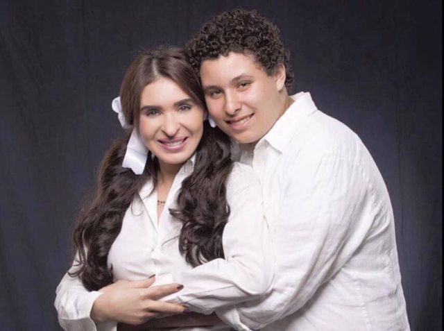 دينا تكشف تطورات حالة ابنها الصحية: 