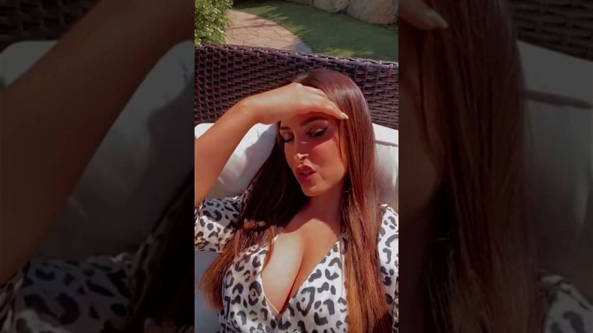 بالفيديو - هند القحطاني تصدم الجمهور بما فعلته بهدية معجب