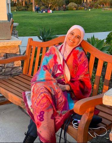 حنان ترك تواصل إسداء نصائحها الدينية للجمهور