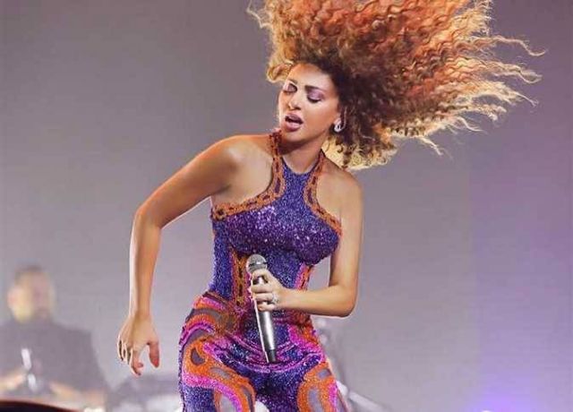 بالفيديو - الشرطة تلقي القبض على المتشاجرين في حفل ميريام فارس بالرياض