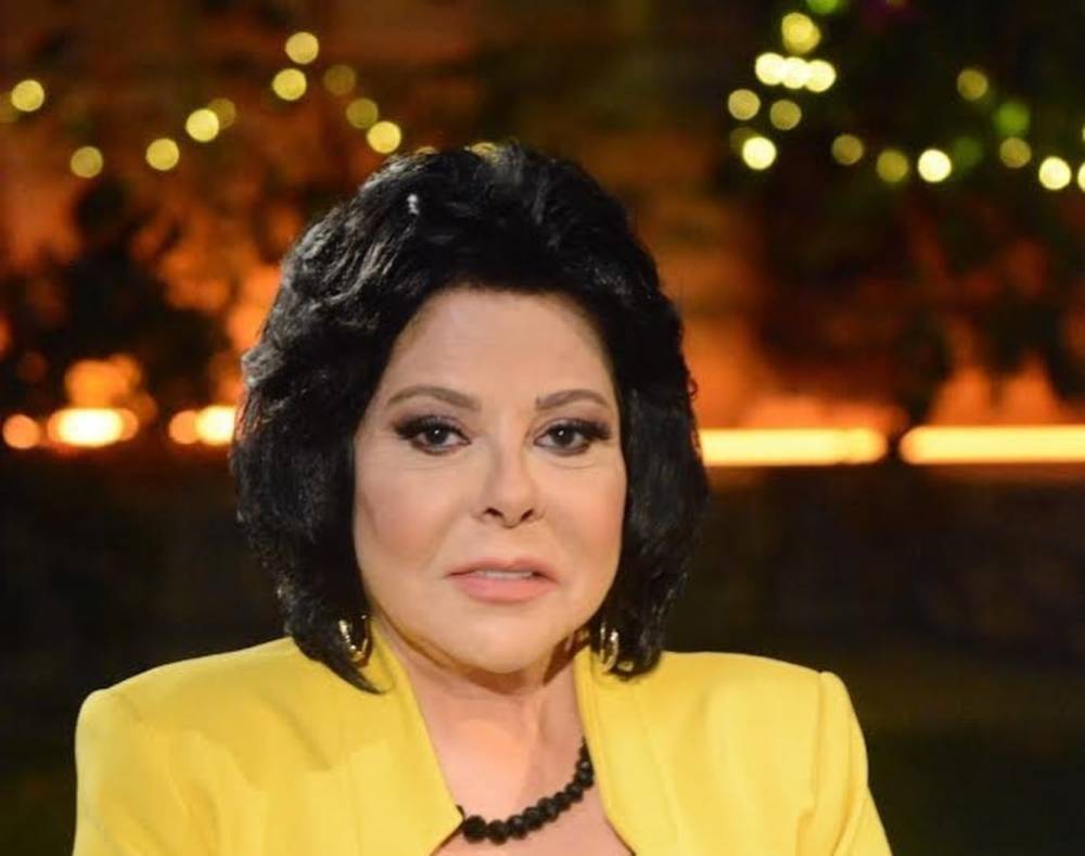 إسعاد يونس تردّ على انتقادات ارتدائها شعر مستعار