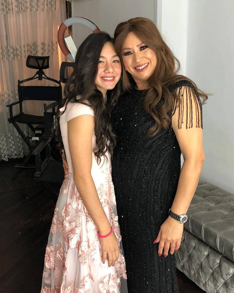 بعد فوزها بلقب ملكة جمال المراهِقات... انتصار تكشف نصيحتها لابنتها