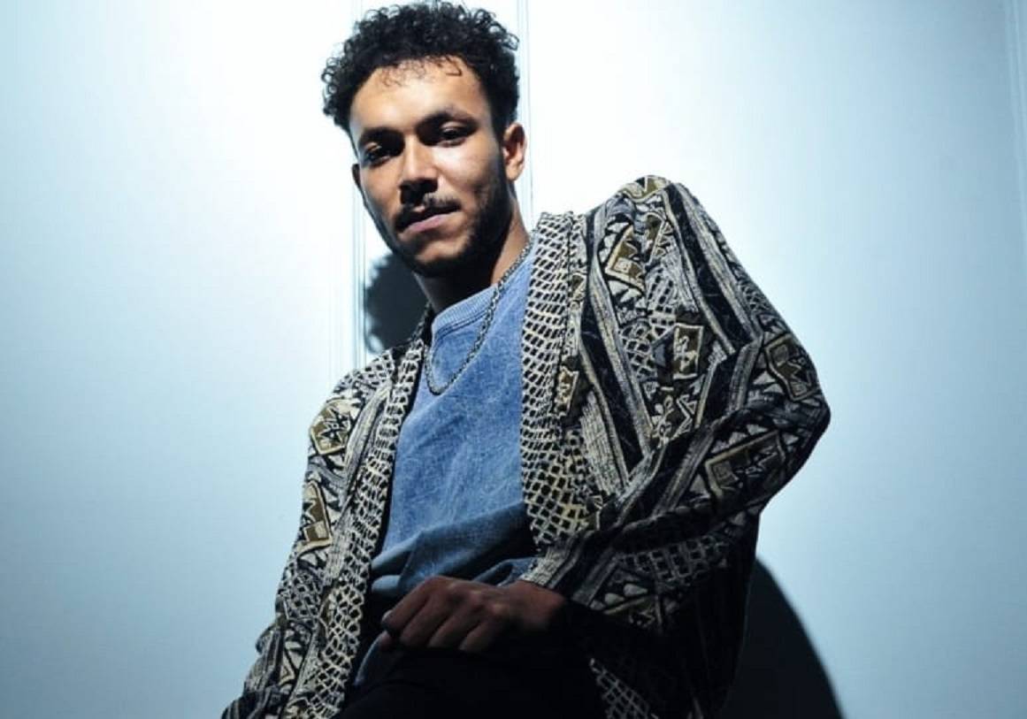 ويجز يضع شرطاً غريباً لحضور حفله بالساحل