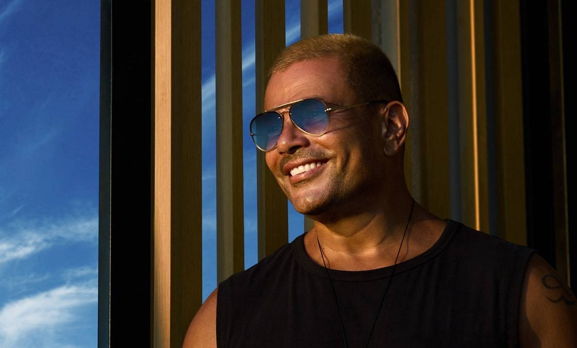 تأجيل حفل عمرو دياب في جدّة لظروف طارئة