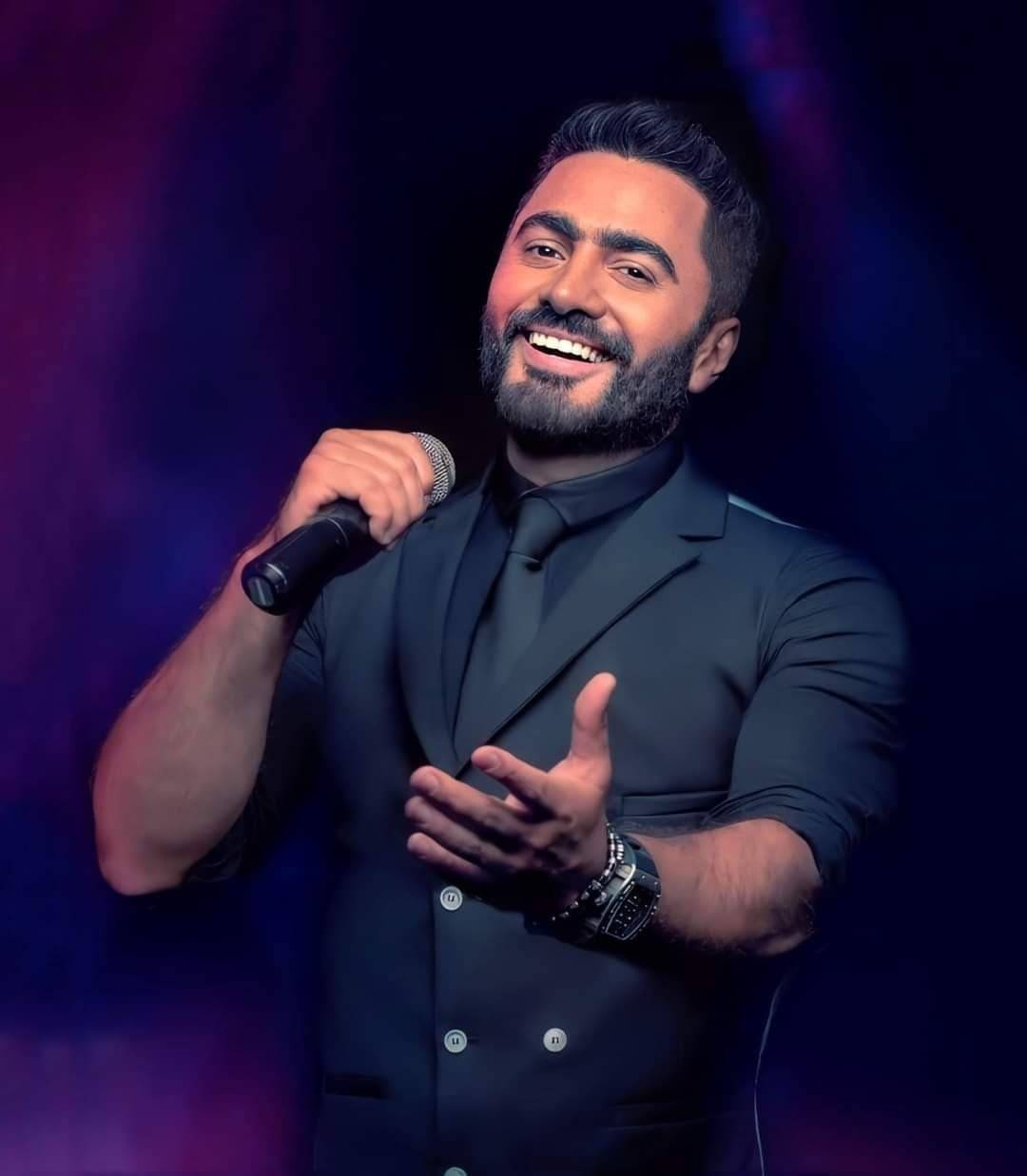 تامر حسني يفاجئ الجميع بهذه الخطوة الغريبة مع جمهوره