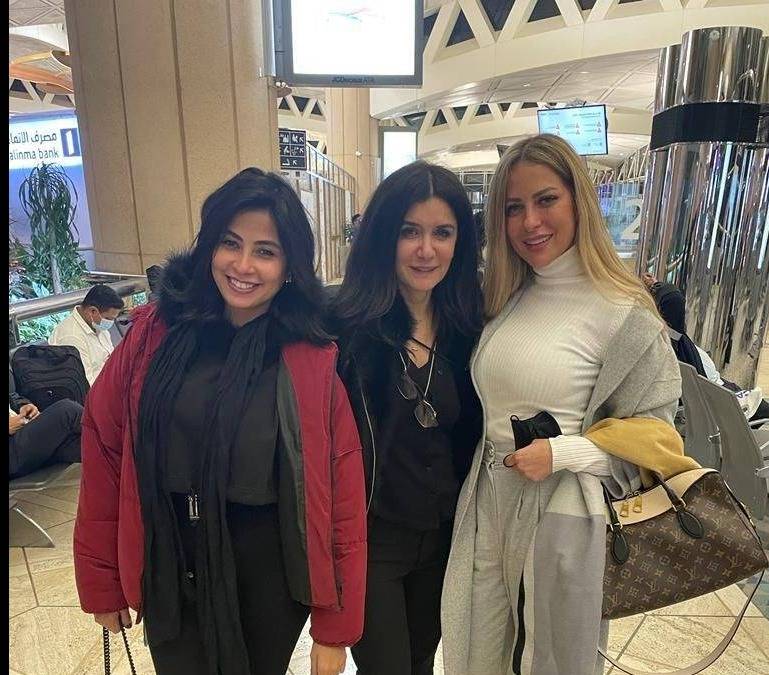 ممثلة شابة تتهم صناع مسلسل غادة عادل وروبي بسرقة فكرتها