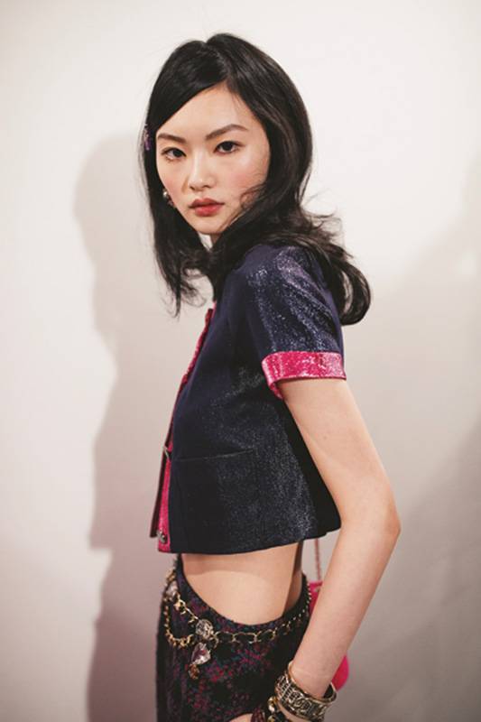 CHANEL RTW FW 2022-2023 التويد دائماً وأبداً