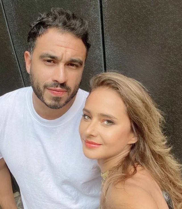 نيللي كريم وهشام عاشور