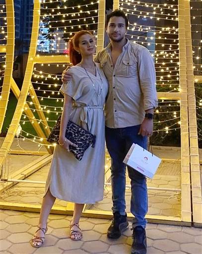 طليق منة عرفة يضع حداً للقيل والقال ويصدم الجميع بسبب طلاقهما: 