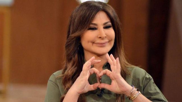 إليسا تتخطى أزمة أغنيتها بفيديو عفوي... وهذا ما فعلته سيرين عبد النور