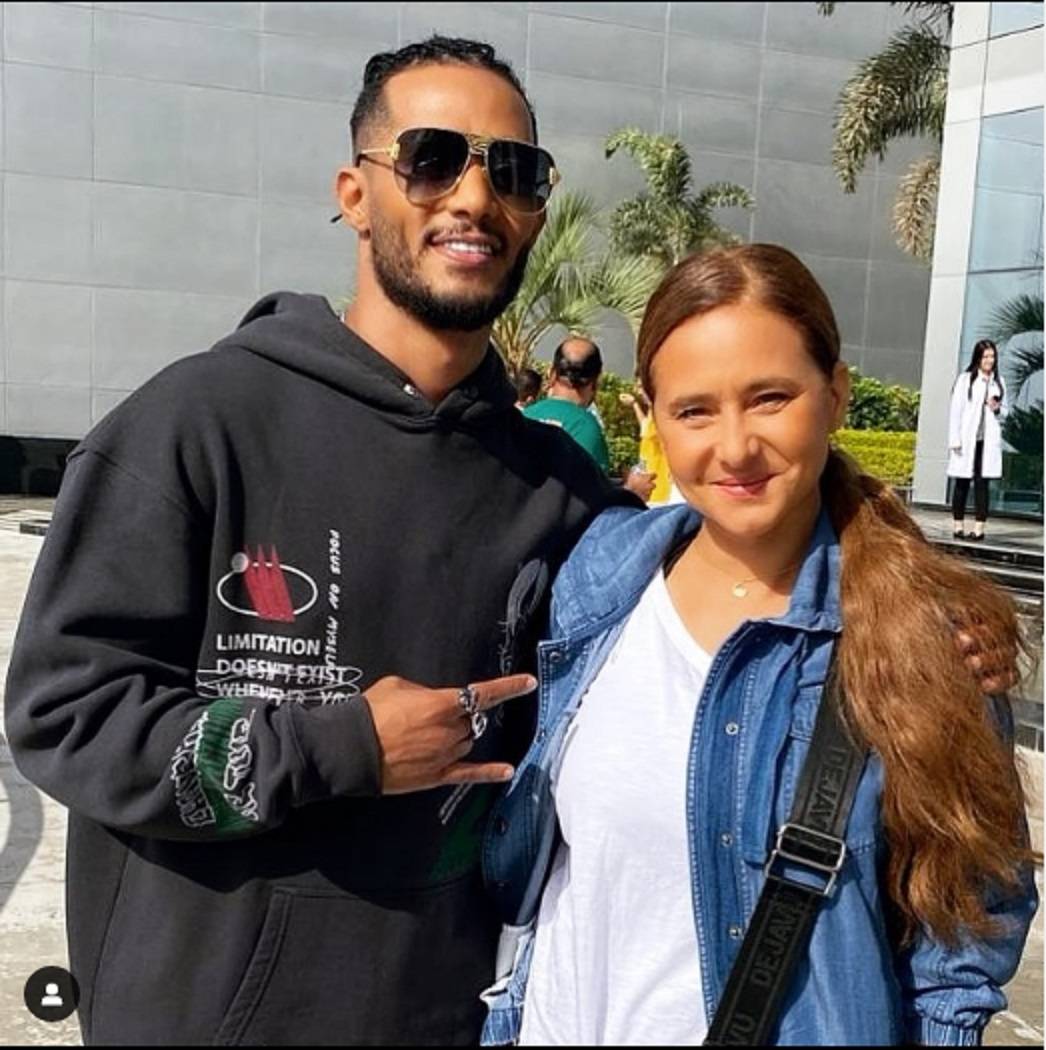 بالفيديو - محمد رمضان يتجاهل أخبار تكذيب حفلاته ويروّج لفيلمه