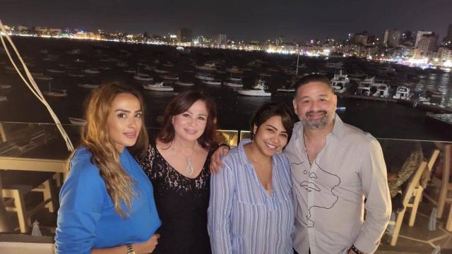 بالفيديو - شيرين عبد الوهاب وإلهام شاهين في وصلات رقص عفوية