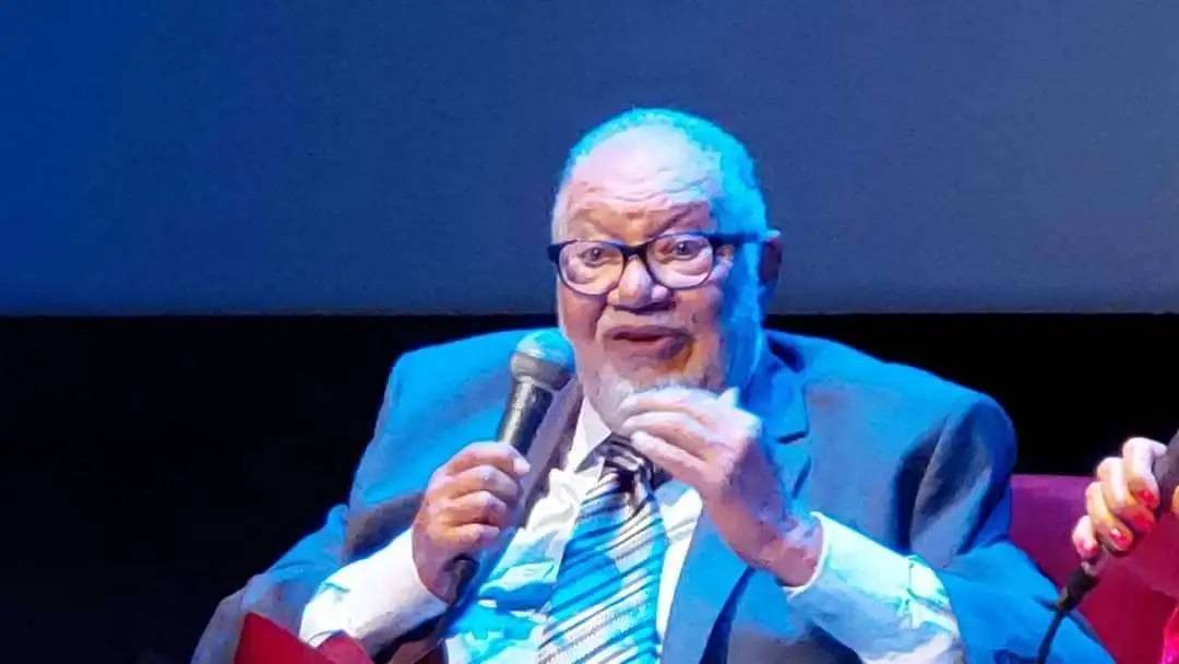 بالصور - غضب واشتباكات في احتفالية تكريم يحيى الفخراني