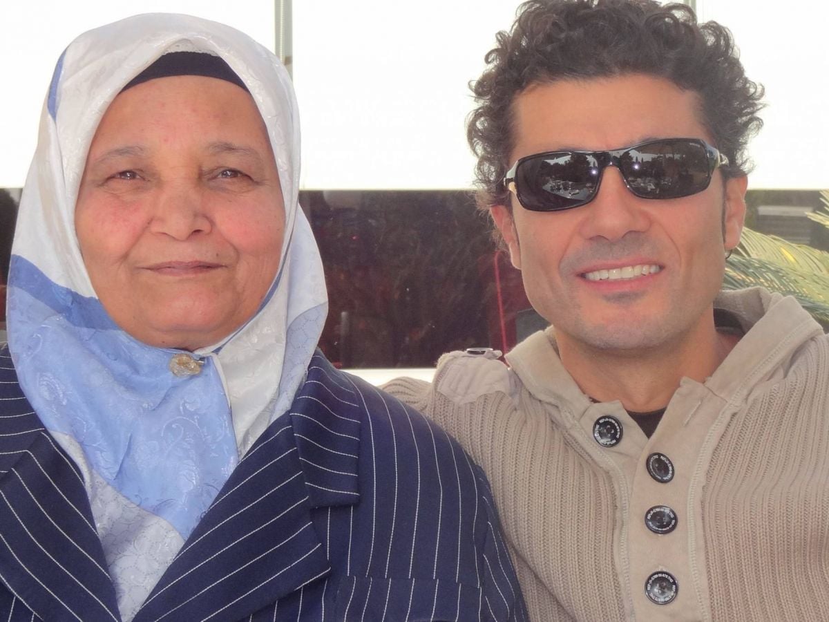 خالد النبوي يُحيي ذكرى رحيل والدته برسالة مؤثرة