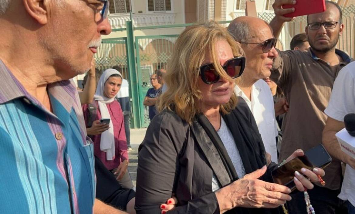 أشرف زكي يكشف حالة يسرا النفسية بعد وفاة هشام سليم