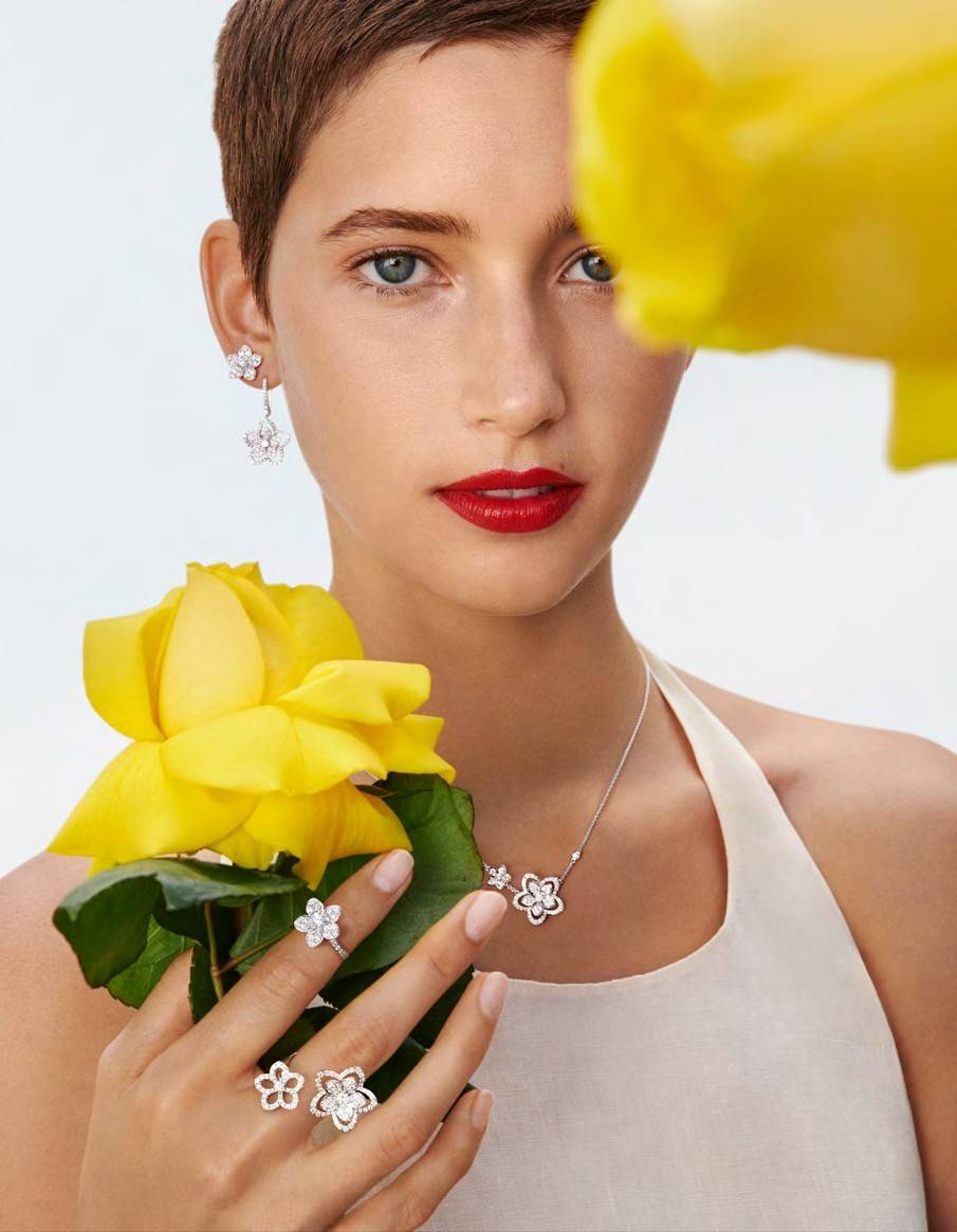 حين تتفتّح براعم الأنوثة 