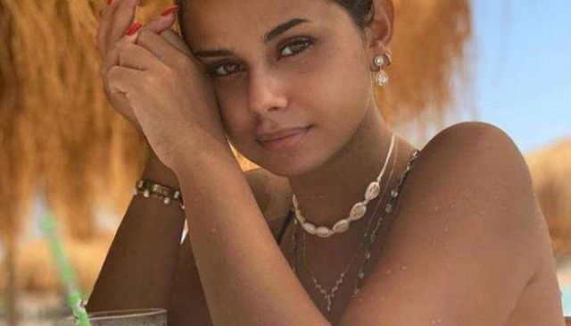 بالفيديو - هذا ما ستفعله منة عرفة لو كانت رجلاً