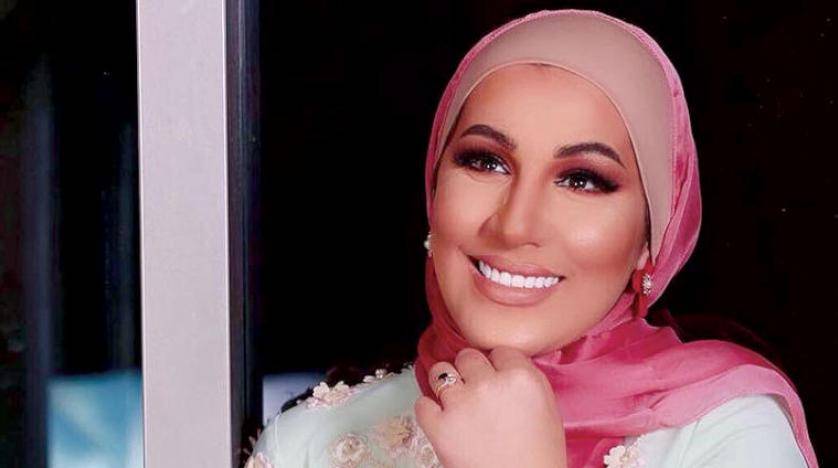 نداء شرارة تردّ على تشبيه وجهها بـ