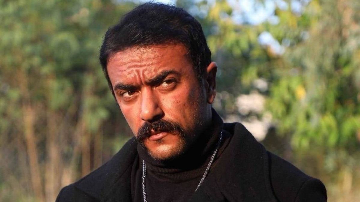 أحمد العوضي يمازح جمهوره بصورة... وهذا ردّهم عليه