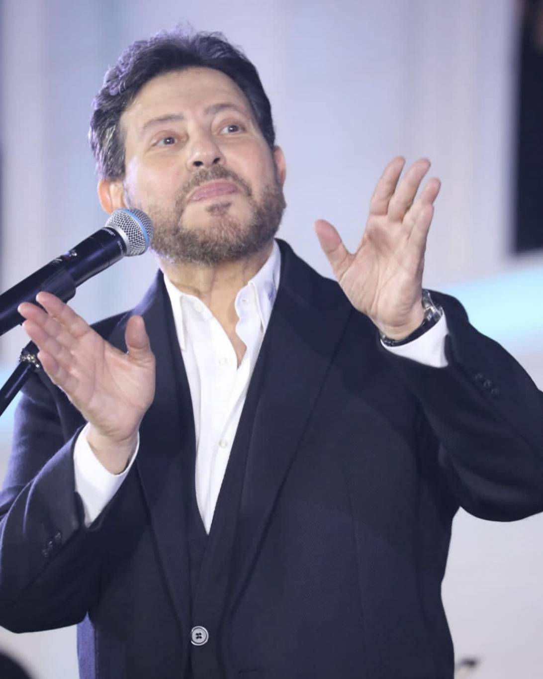 هاني شاكر يردّ بالمستندات على اتّهامه بالفساد