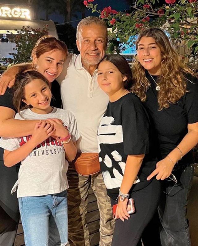 شريف منير وأسرته