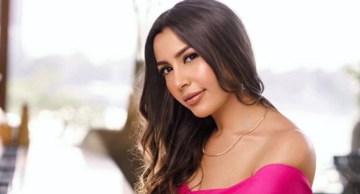 جنات توجه رسالة لجمهورها وتطلب منه الانتظار