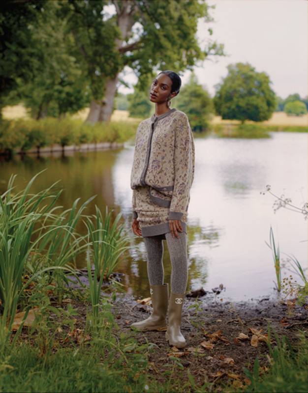 ألوان شتوية ملفتة لإطلالة ساحرة من CHANEL