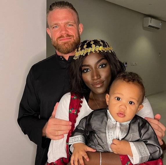 عبير سندر تعلّق للمرة الأولى على أخبار انفصالها ومصير الأطفال