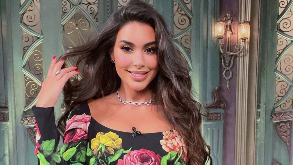 بالفيديو - ياسمين صبري: سأعود الى السينما قريباً... وهذا سر ارتدائي فستان الورود