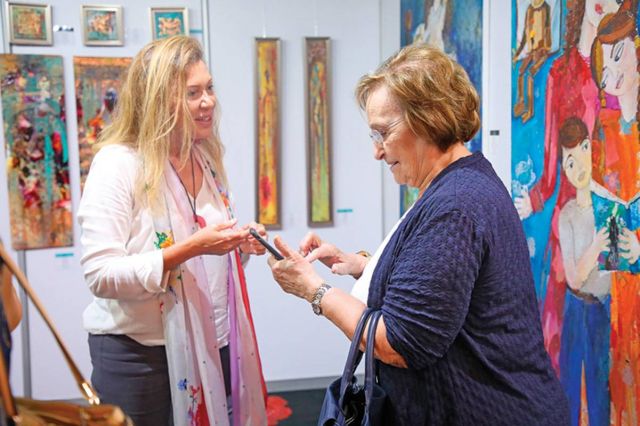 لنستثمر في الفن العربي
شعار معرض الفن العربي الجديد