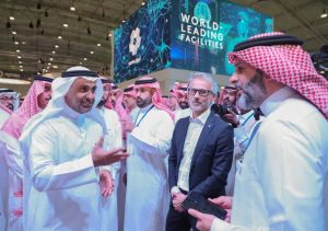 الصحة السعودية تخطط لـ 100 مشروع صحي بالشراكة مع مستثمرين بقيمة 13 مليار دولار