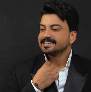 حمزة المحمداوي في سلسلة نشاطات فنية بعد نجاح أغنيته 