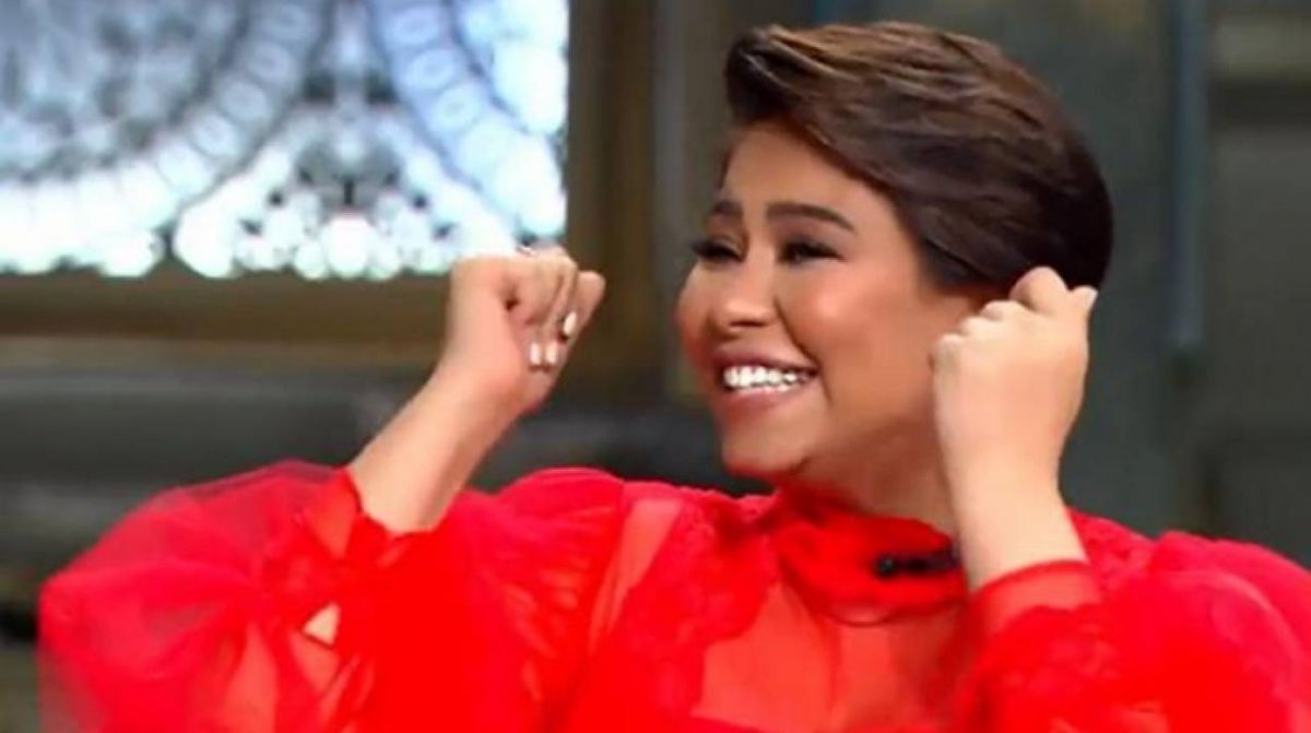 بالفيديو - شيرين تبكي على الهواء وتكشف أسرار تصالحها مع النجوم وكيف دعمتها ابنتاها ‏