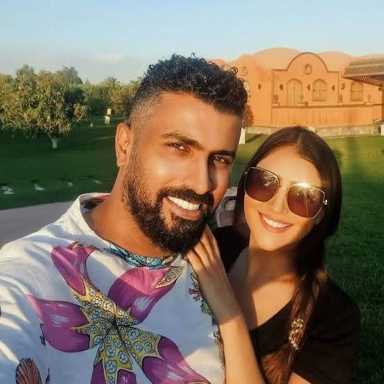 بالفيديو - هذا ما قاله زوج مي عمر عن ملابسها وغيرته عليها