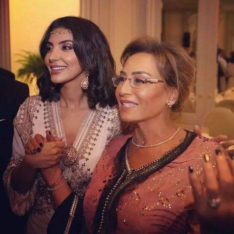 والدة سعد لمجرد