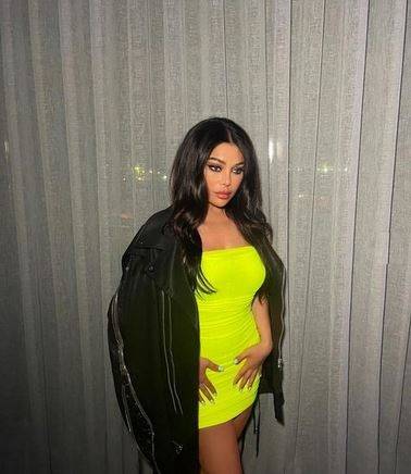 هيفاء وهبي تفاجئ الجميع بفيديو حماسي وإطلالة شبابية جريئة