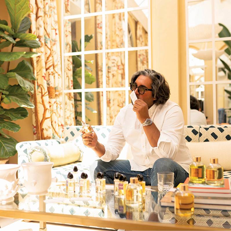 ‏Ausmane Paris Perfumes... صانع العطور شوقي عثمان: عطورنا عربية الهوى... فرنسيّة المهارة!