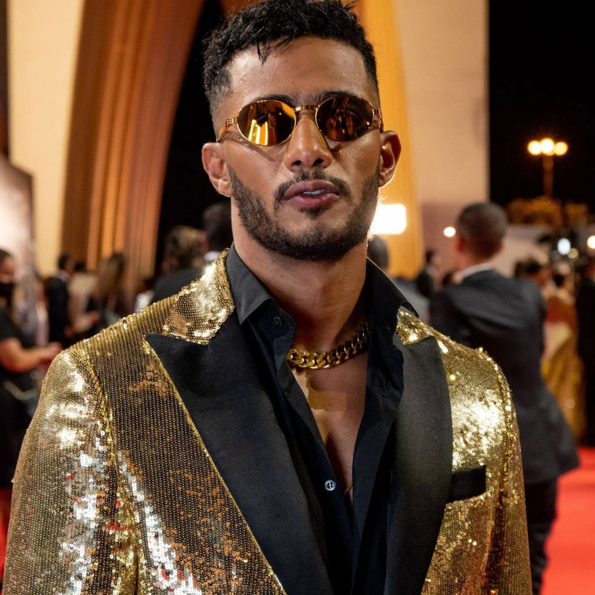 محمد رمضان يواصل استفزازاته والجمهور يهاجمه بقسوة