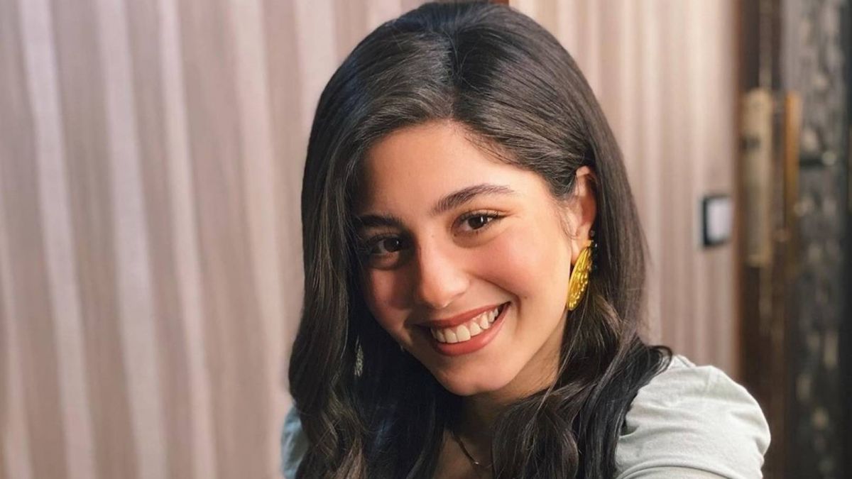 بالفيديو - مايان السيد تعود إلى مصر  وتردّ بعد الهجوم على حضورها كأس العالم