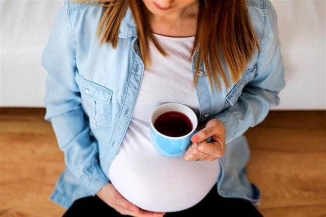 تناول القهوة أثناء الحمل يؤثر في طول الجنين!