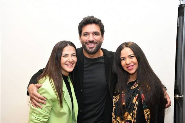 العرض الخاص لفيلم تحت تهديد السلاح 