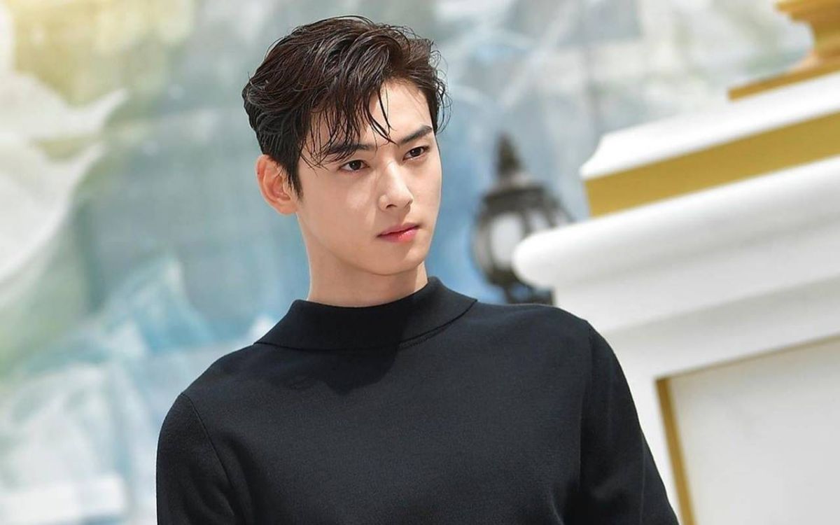 بالفيديو - آلاف الشباب يستقبلون نجمي فريقي 