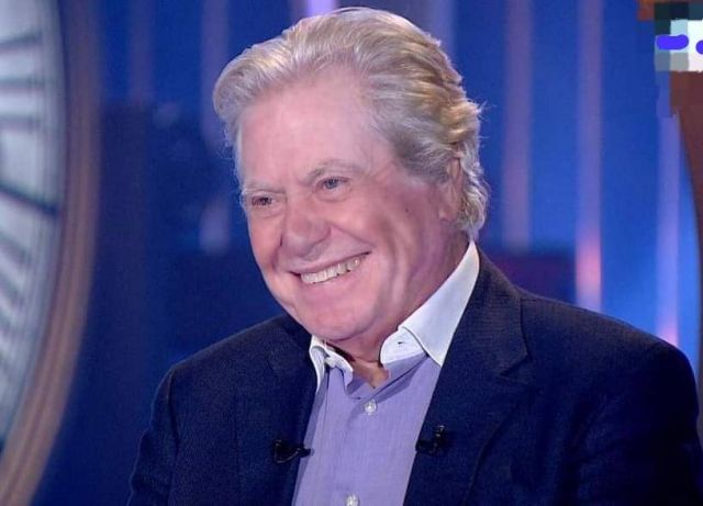 بالفيديو - حسين فهمي يكشف حالة عادل إمام الصحية وحقيقة الخلافات بينهما