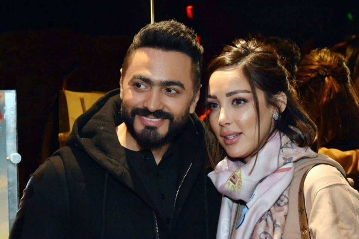 هذا ما فعله تامر حسني مع زوجته بسمة بوسيل بعد فوز المغرب في كأس العالم