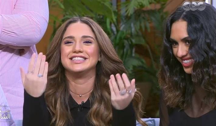 بالفيديو والصور - خطوبة رنا رئيس على الهواء